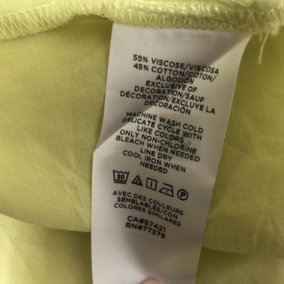 Ann Taylor top ruffles Ligth green more yellowish - Picture 7 of 8